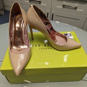 Ted Baker Pink Patent Leather Pumps w/ Rose Gold Accents Size 37.5